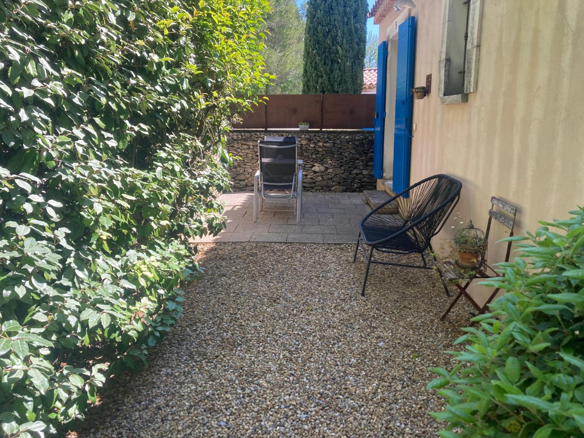 Clos Des Lavandes - Et De Charme Climatisees-luberon Bed & Breakfast 3*