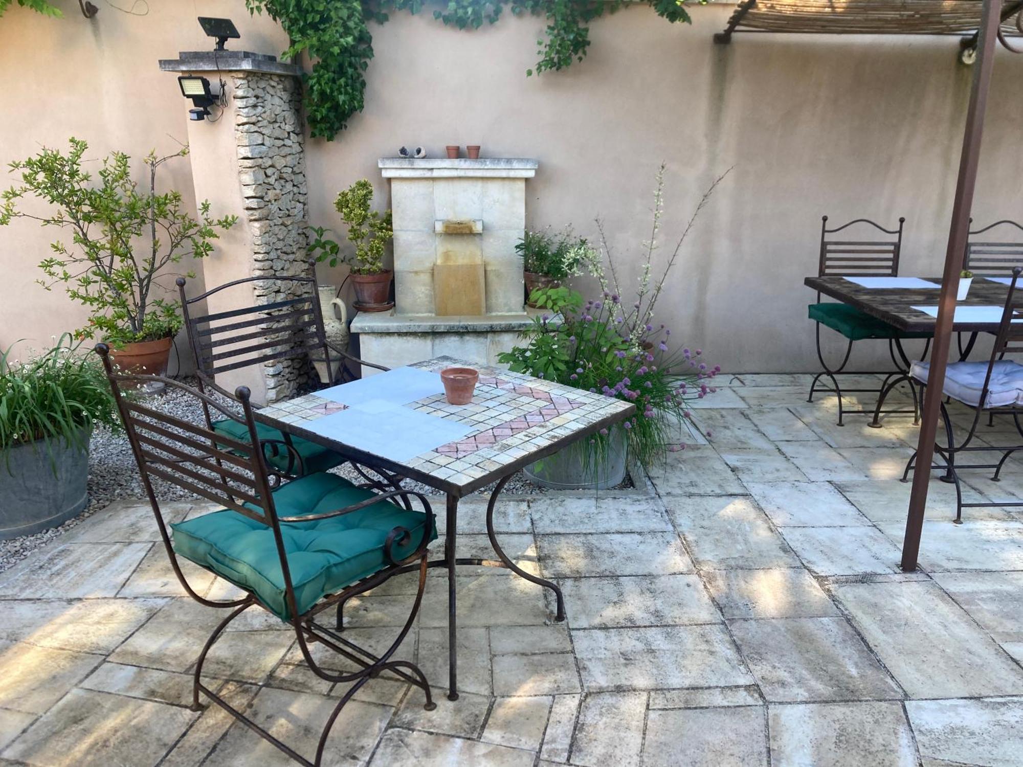 Clos Des Lavandes - Et De Charme Climatisees-luberon Bed & Breakfast 3*